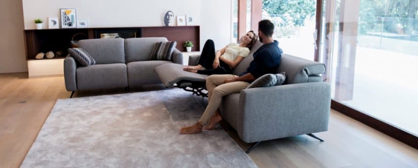 Expert guide to choosing the right size sofa for your living room with measurement tips